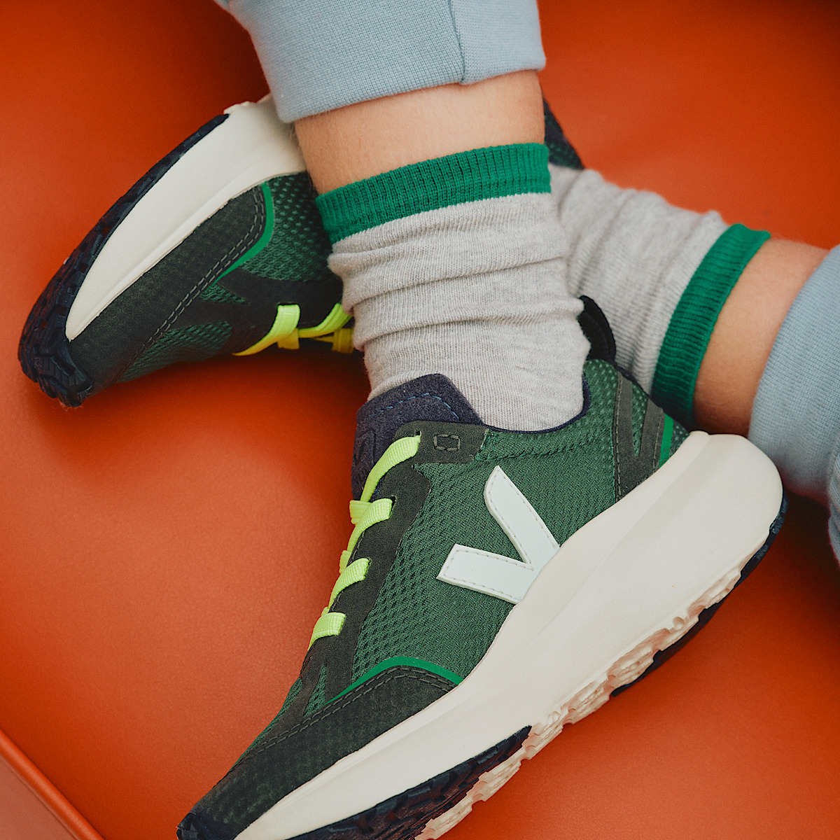 veja small-canary-light reciclado verde YL1803435C310