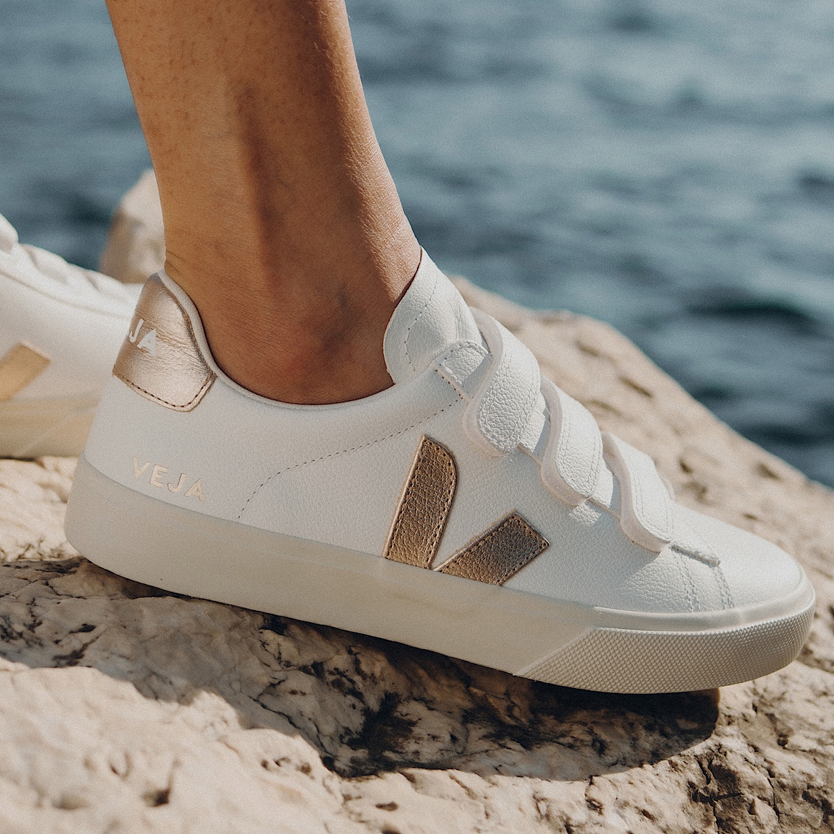 veja recife-logo leather white RC0502762B440