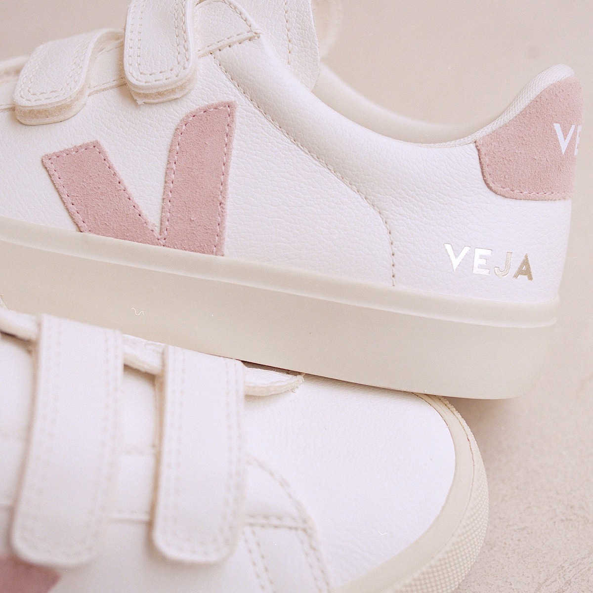 veja sneakers recife-logo leather white RC0502931