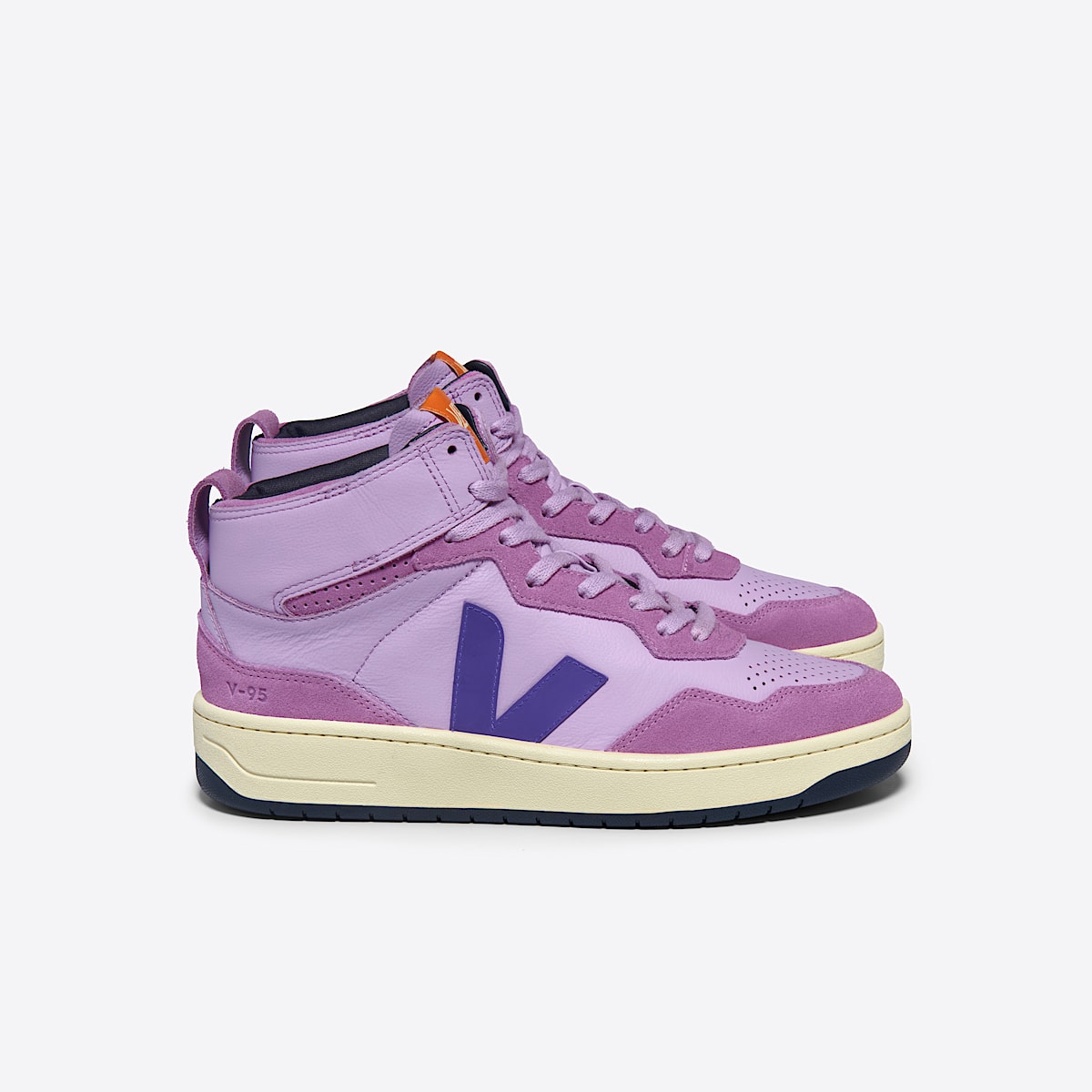 veja baskets v-95 cuir violet QZ2003685 Lateral view