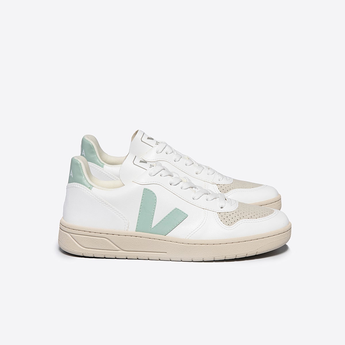 veja sneakers v-10 leather white VX0703062 Lateral view