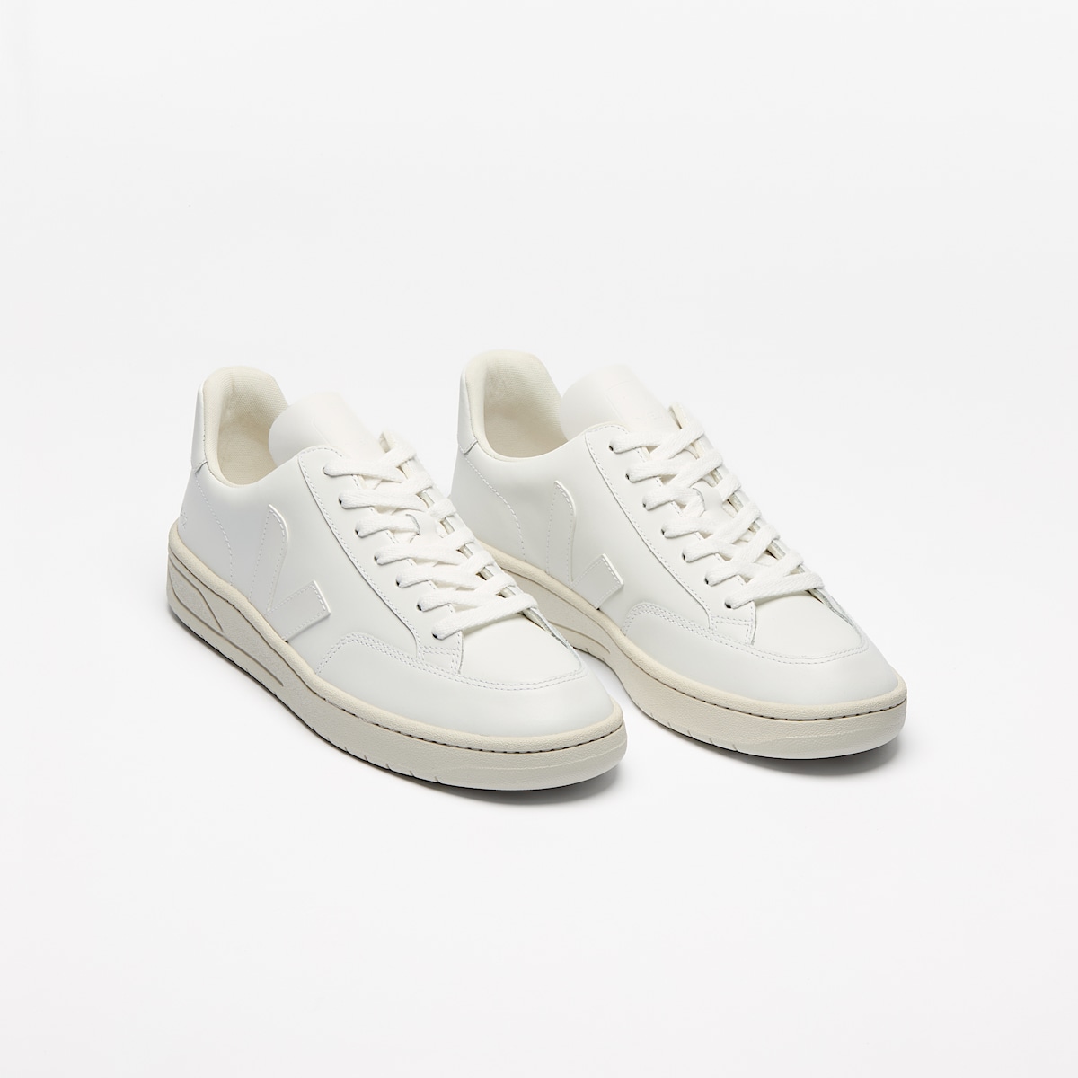 veja sneakers v-12 leather white XD0202297 Top view