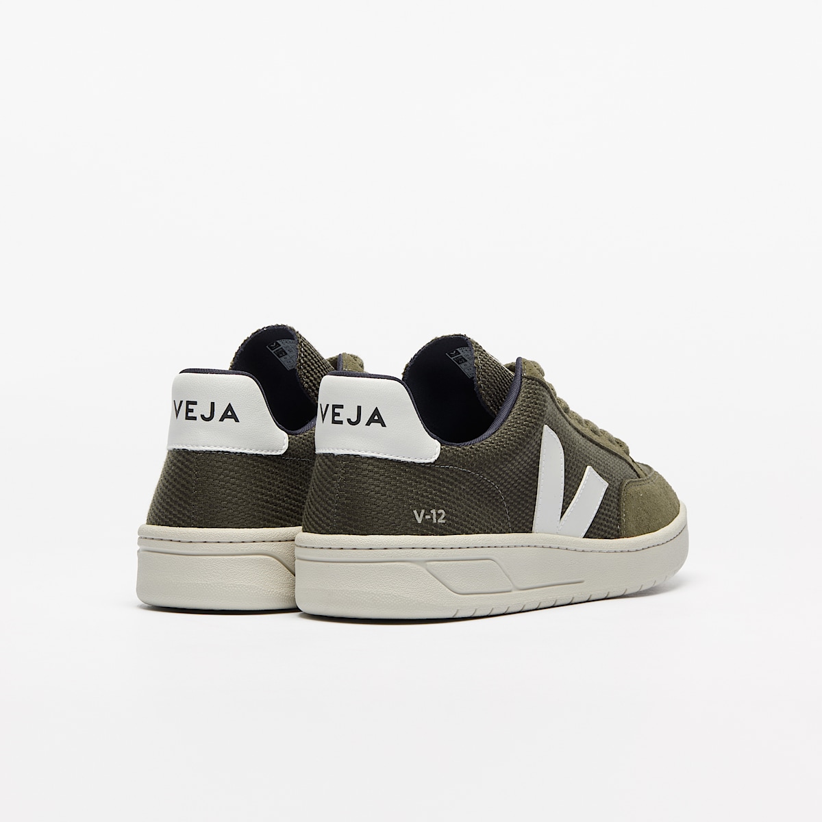 veja sneakers v-12 recycled green XD0102820 Back view