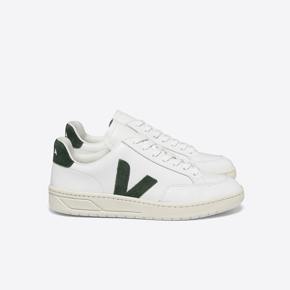 veja sneakers v-12 leather white XD0202336 Lateral view