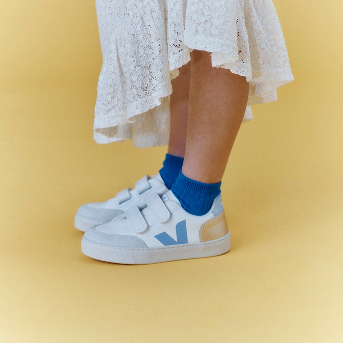 veja baskets small-v-12 cuir multicolore XV0520610
