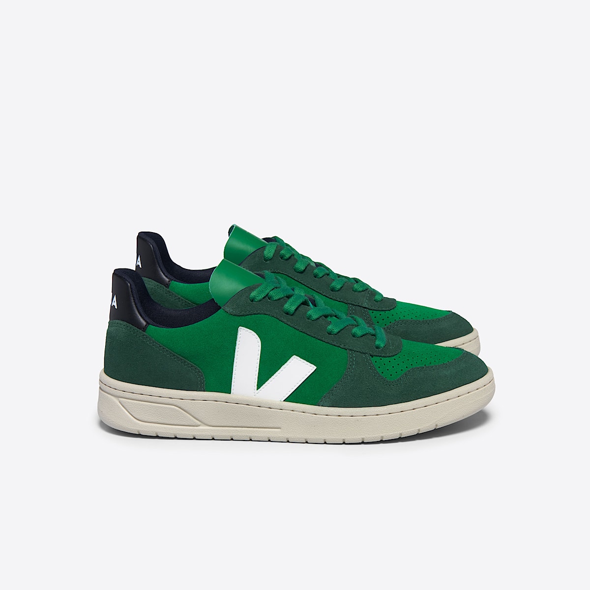 veja baskets v-10 suède vert VX0303671 Lateral view