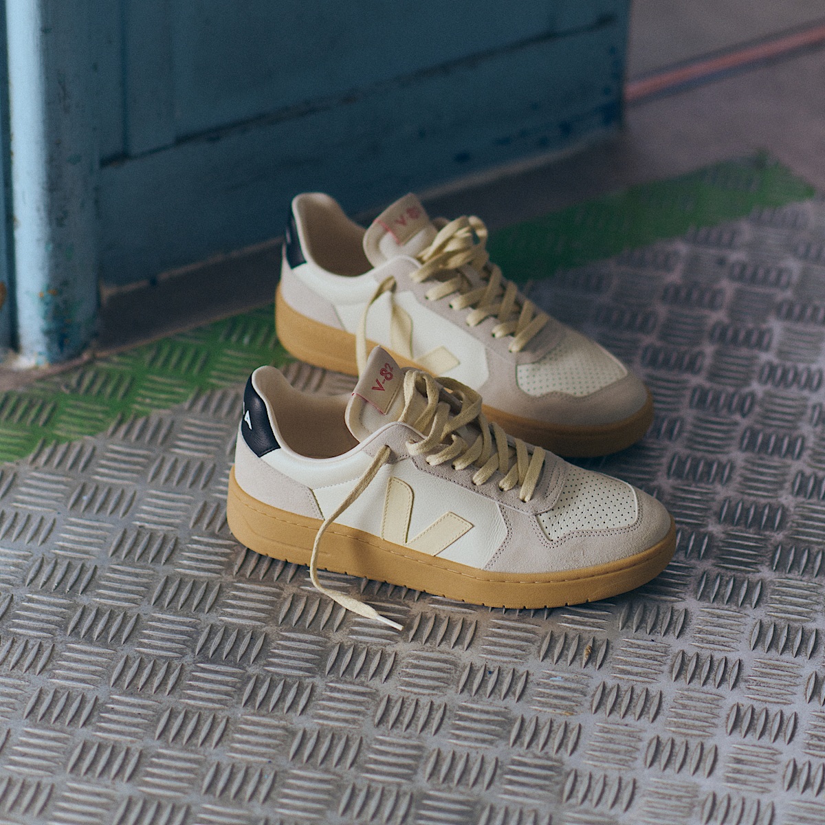 veja v-82 cuir gris VE3320759B490