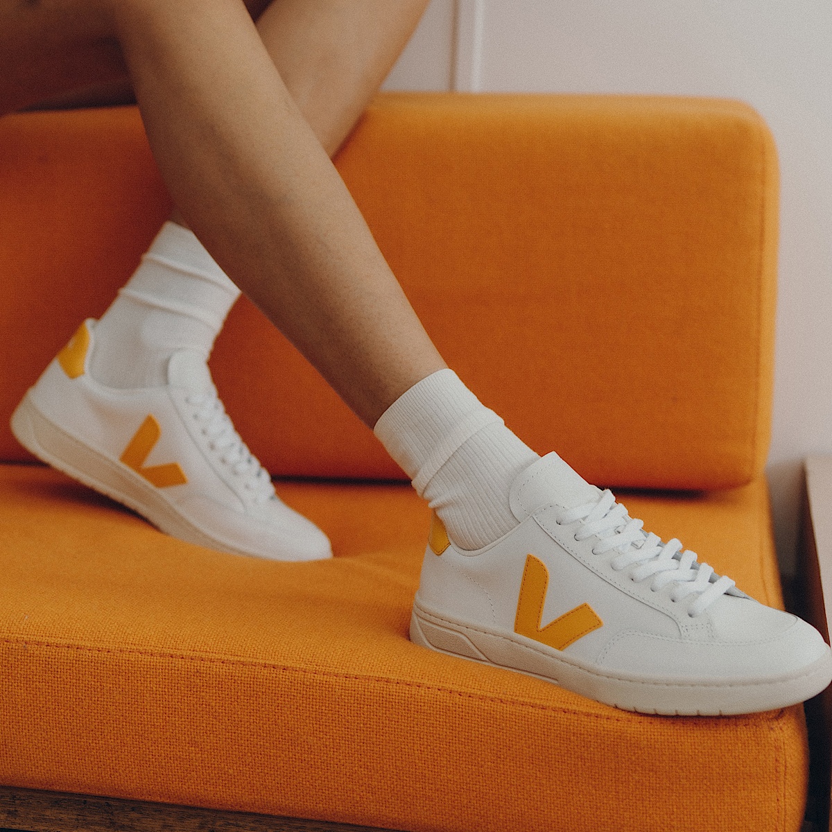 veja v-12 leather white XD0202799A370