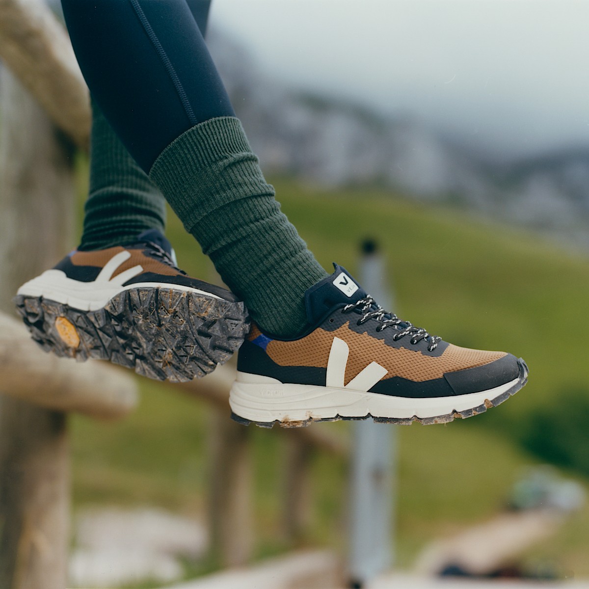 veja dekkan recycled brown DC0102625A360