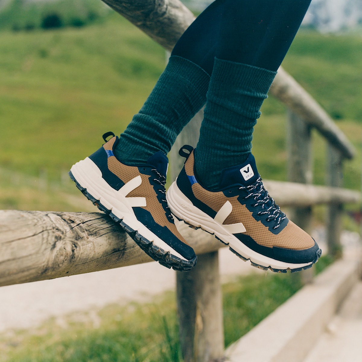 veja dekkan recycled brown DC0102625A360