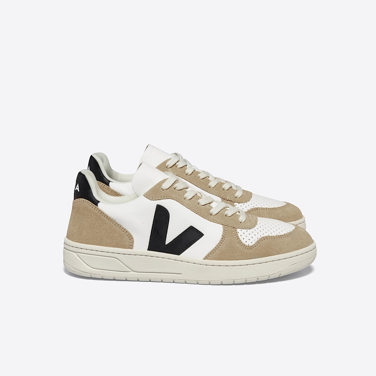 veja v-10 couro branco VX0503138B480