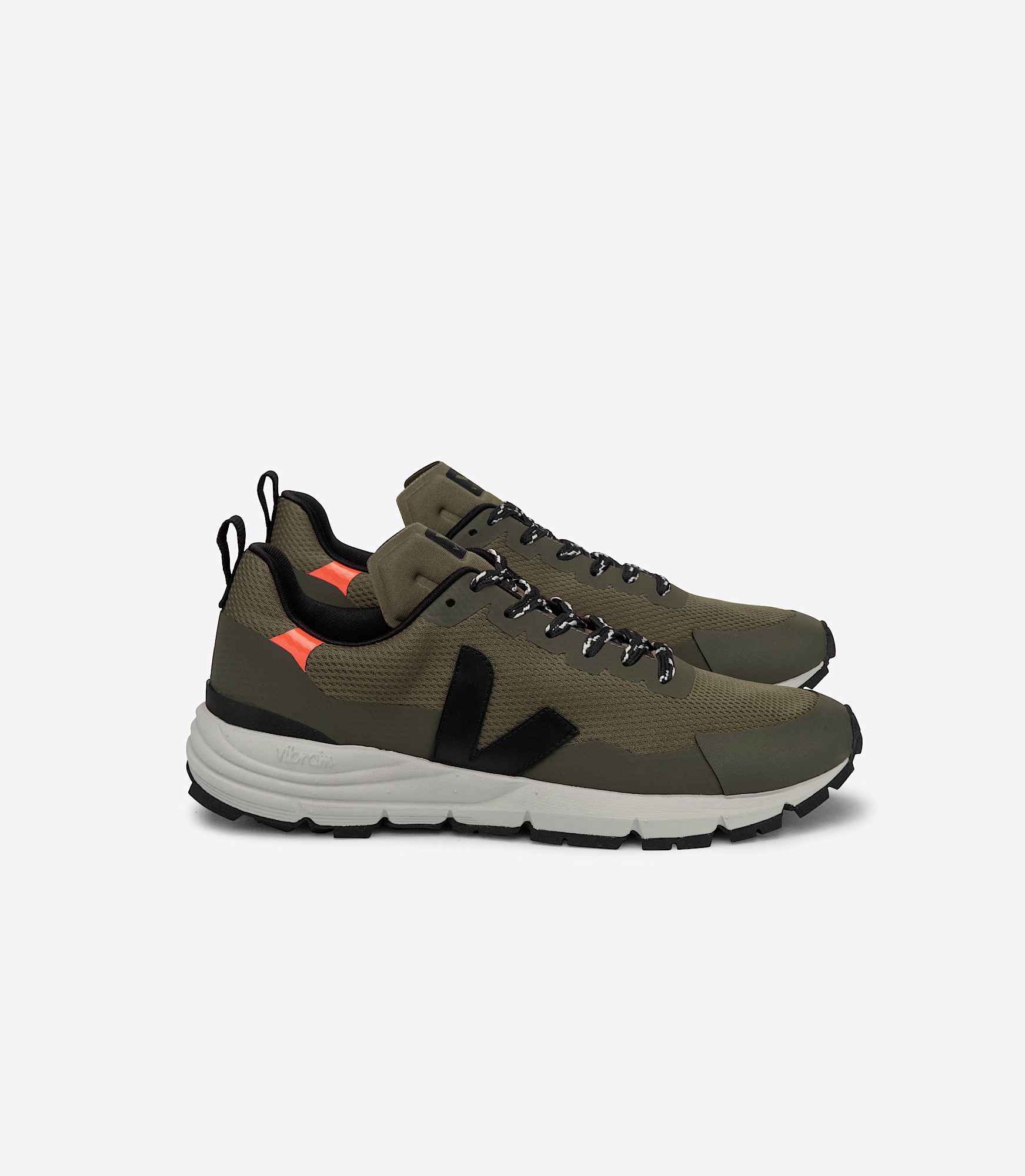 即納★希少!大人気★VEJA★DEKKAN ALVEOMESH★DC0102995A Amazon.com | Veja Women's Dekkan Sneakers, Gravel Nautico
