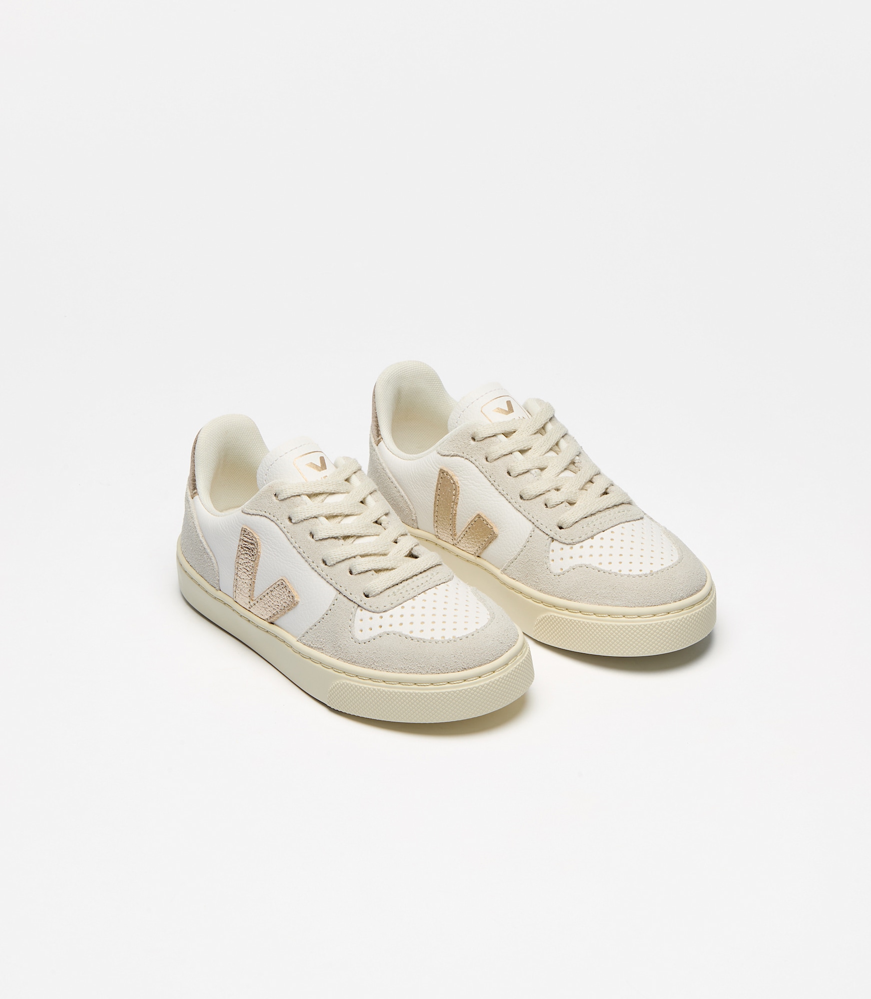 veja-small-v-10-laces-leather-