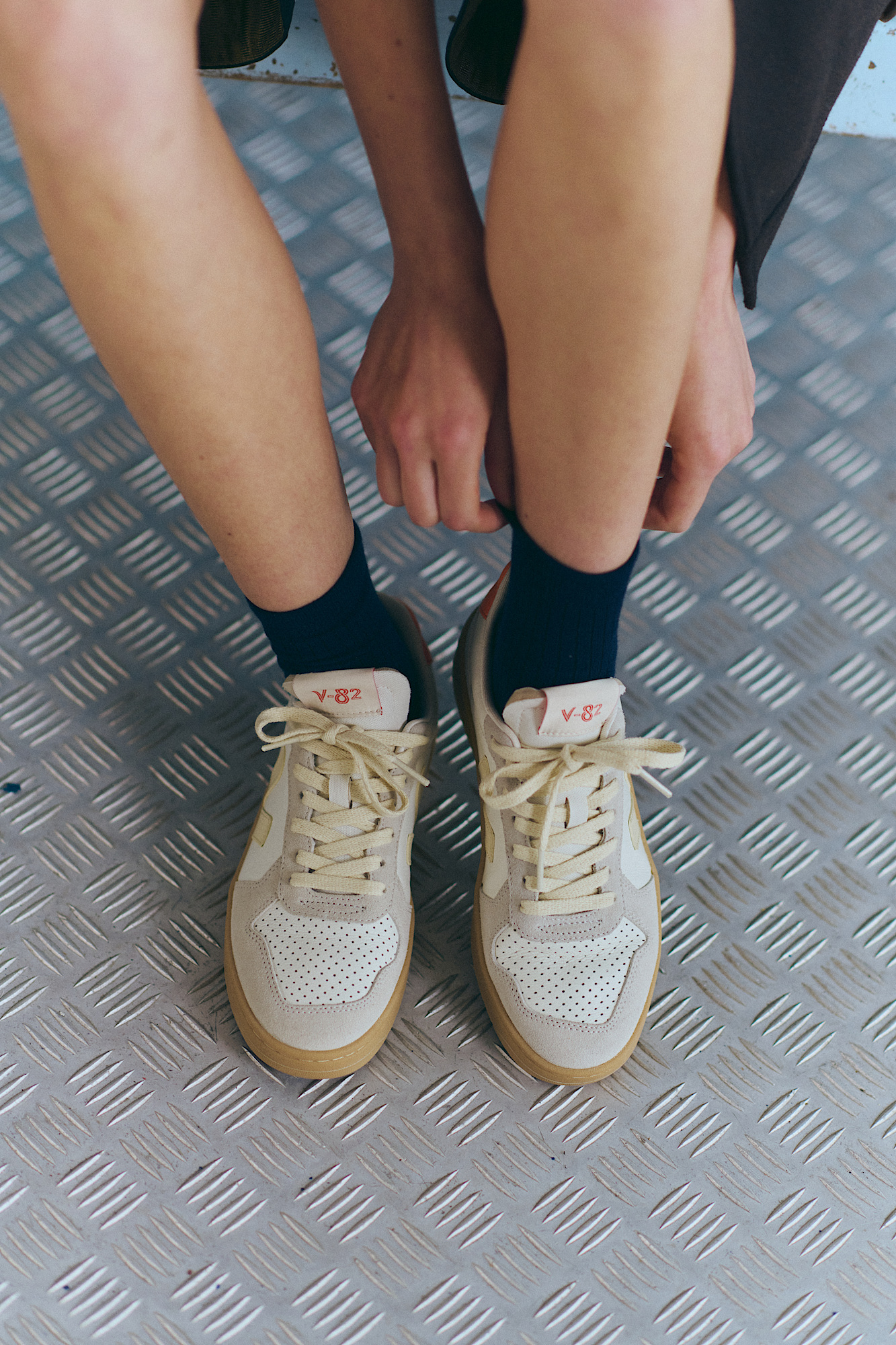 V-82 LEATHER PURE CALCAIRE FURY | VEJA