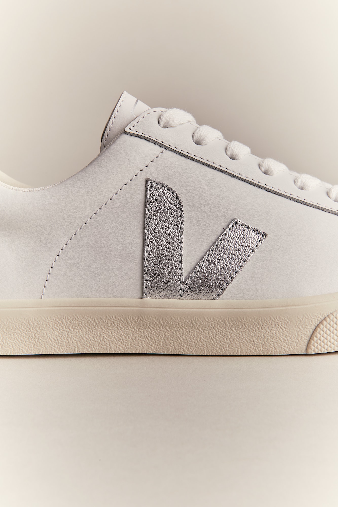 ESPLAR LEATHER WHITE SILVER | VEJA