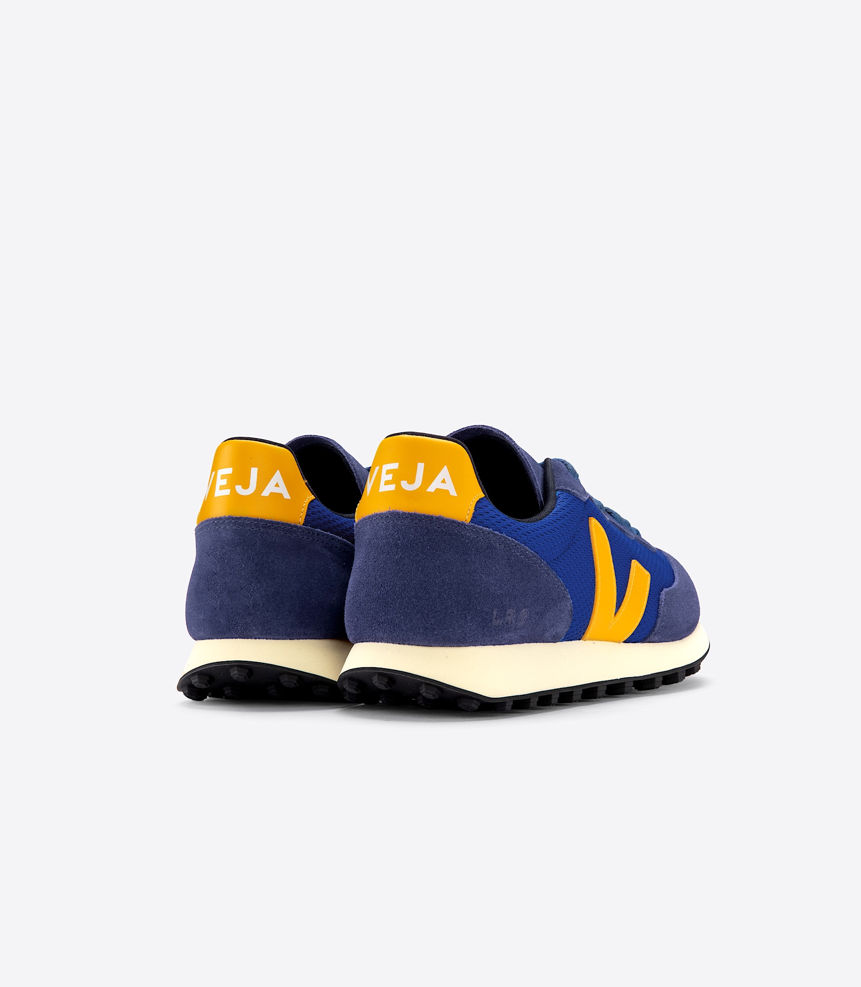 VEJA★RIO BRANCO★OURO WHITE Veja Rio Branco Alveomesh Ouro White Men's - RB1803157A - US