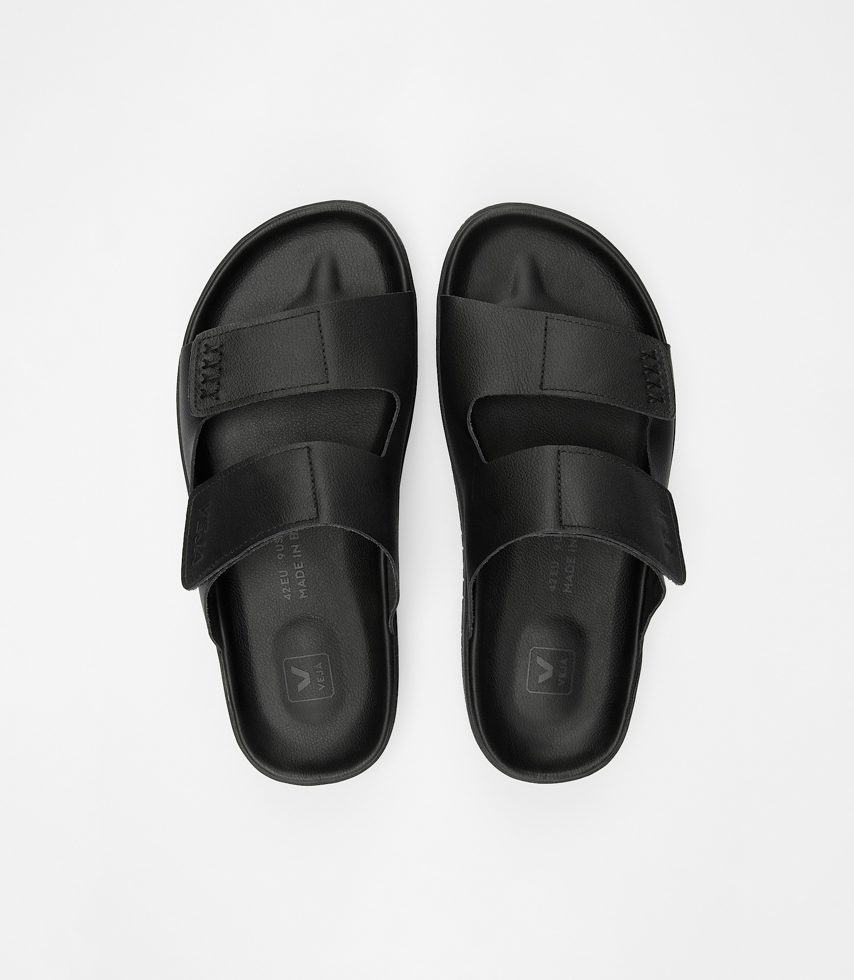 veja-etna-organic-leather-