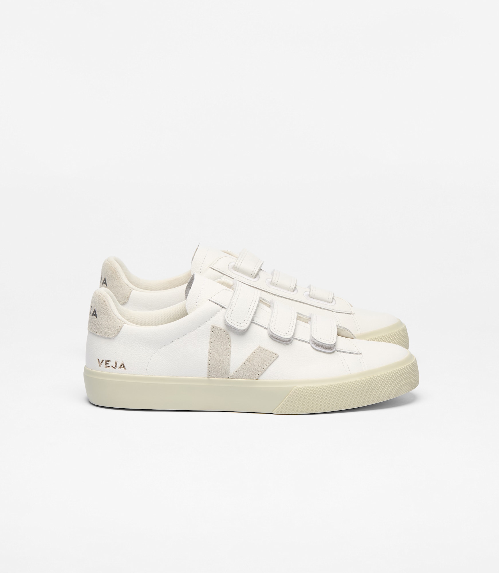 VEJA Recife 白&ナチュラル #38 【B級品】 Amazon.com | VEJA Women's Recife Logo Sneaker, Extra White