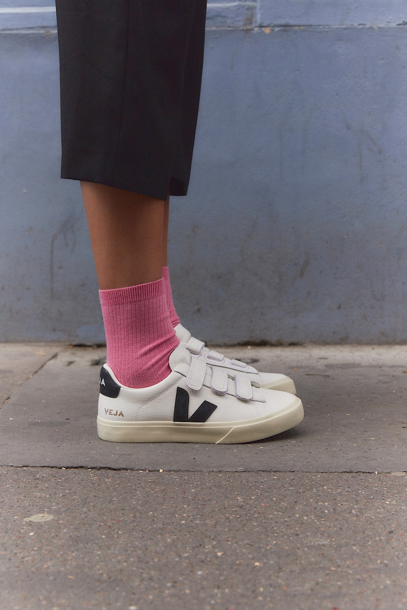 RECIFE LEATHER WHITE BLACK | VEJA