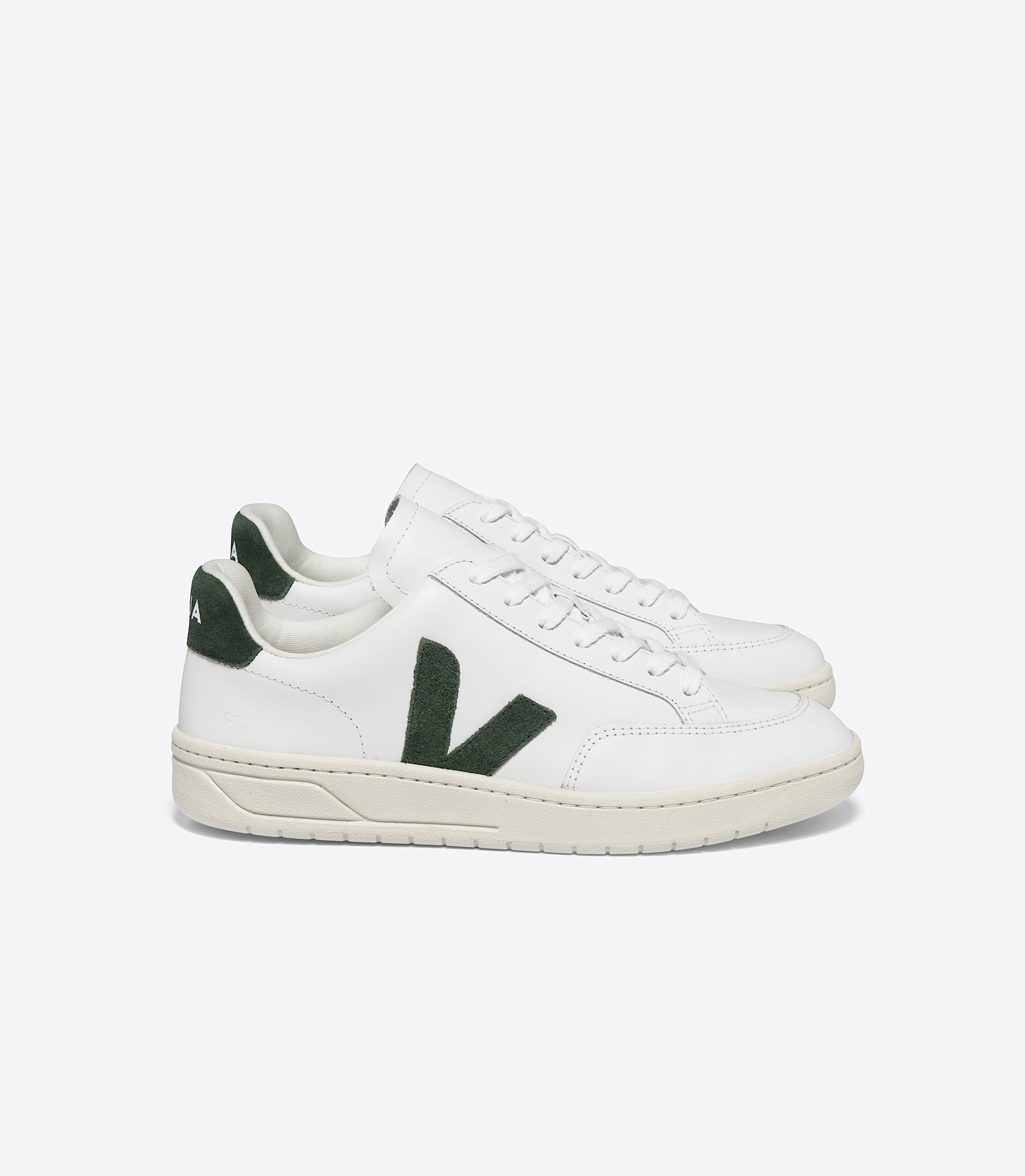 【関税&送料込】Veja Sneaker V-12 VEJA V-12 low-top Sneakers | White | FARFETCH