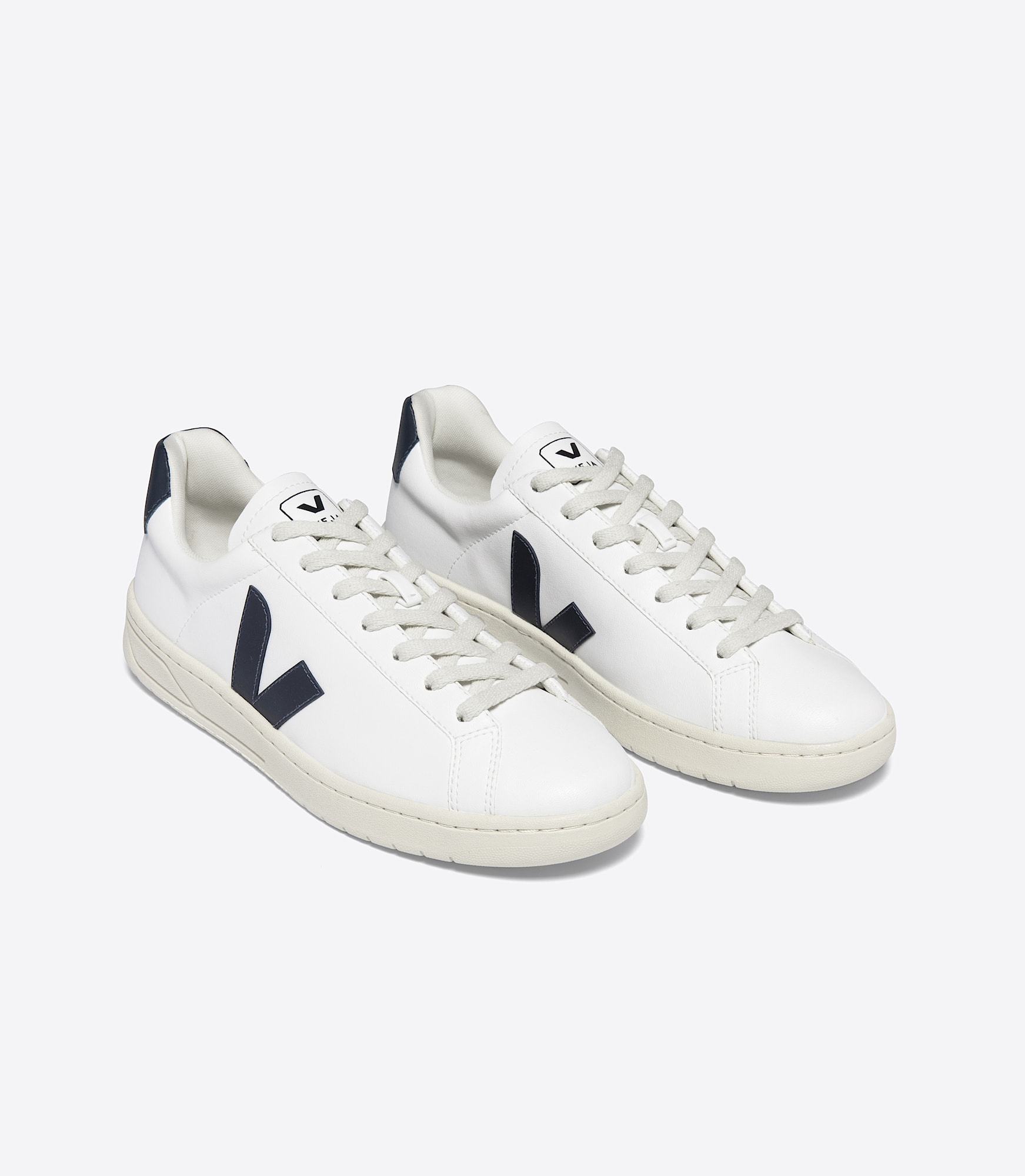 スニーカー Urca Sneakers - Veja - Synthetic Leather - White Cyprus Veja Urca Sneakers | Shopbop
