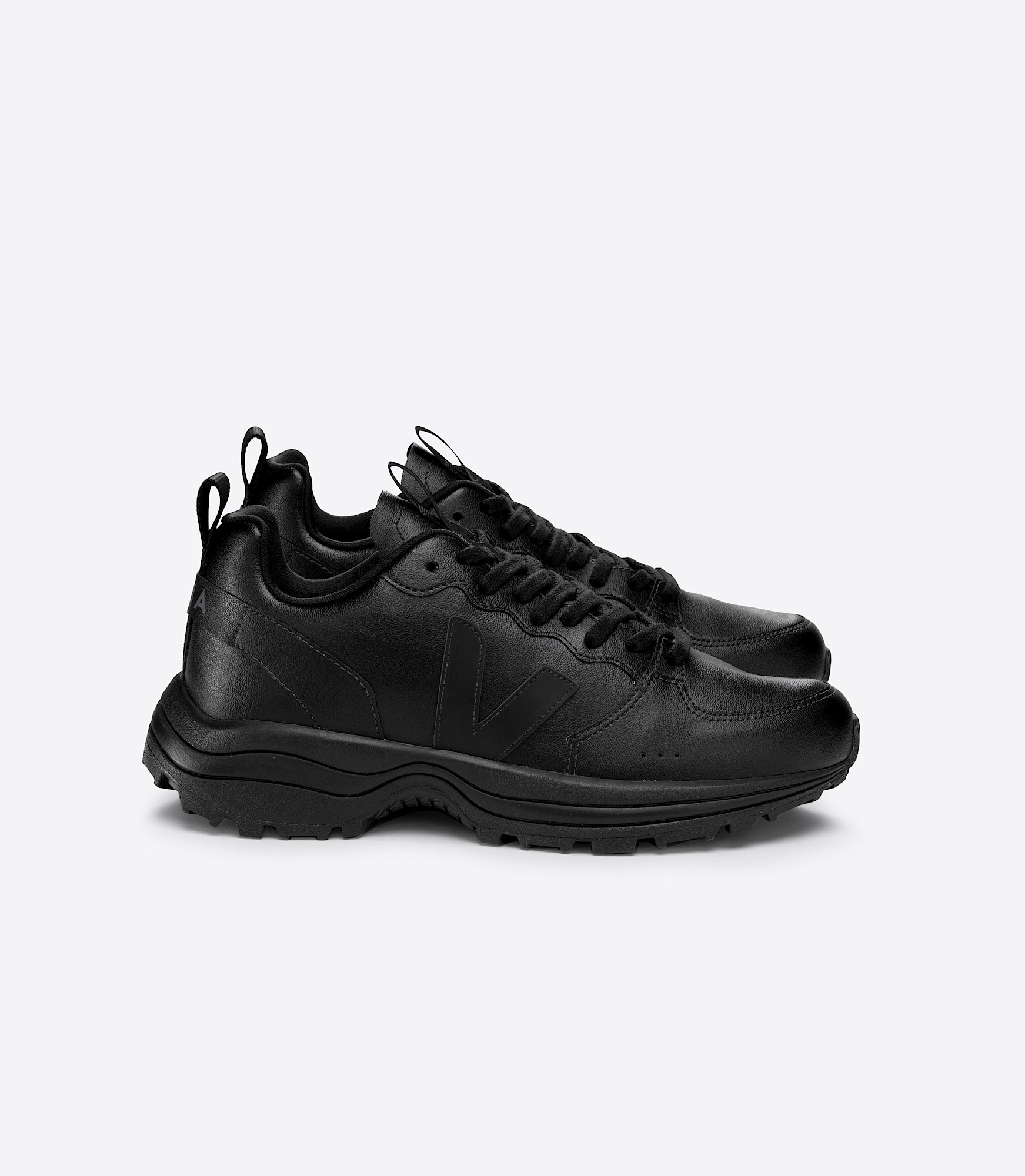 VENTURI CWL FULL BLACK | VEJA