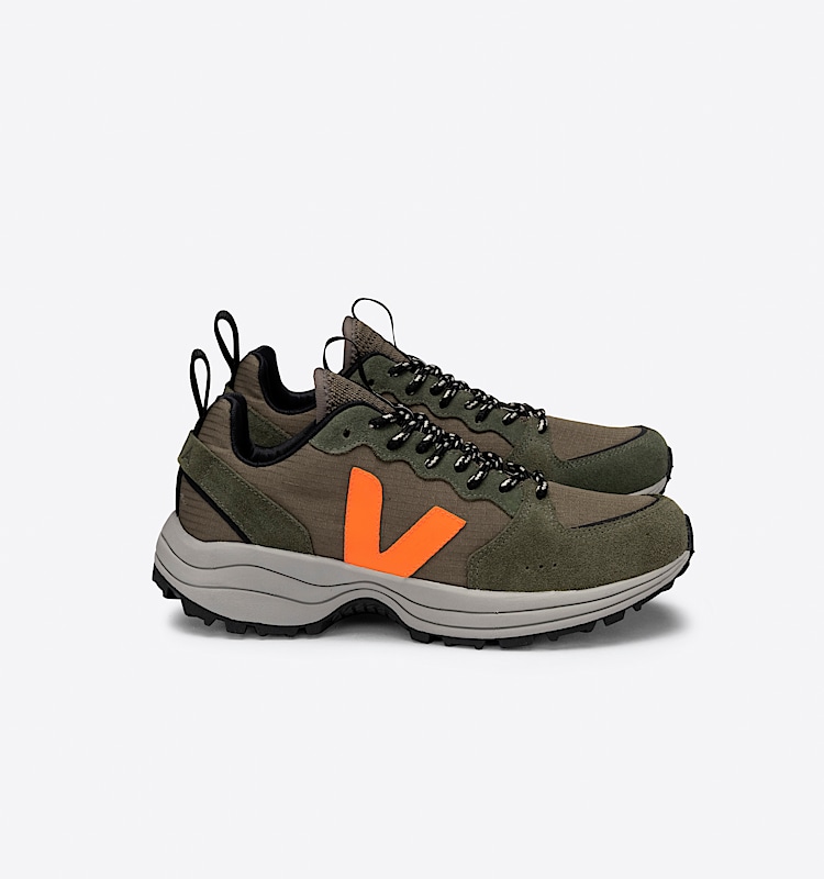 veja sneakers venturi 回收再利用 绿色 VT0102496 Lateral view