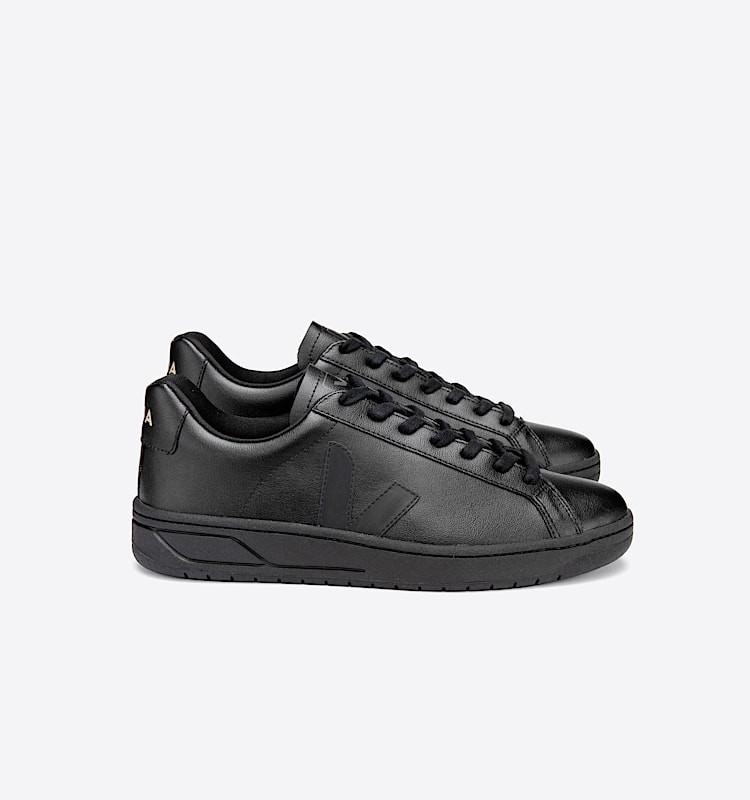 veja sneakers urca vegan black UC0702597 Lateral view