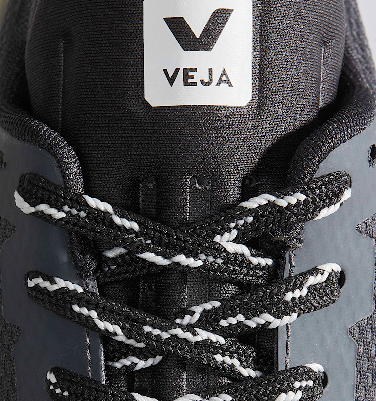 veja laces 回收再利用 黑色 LA30TRINE