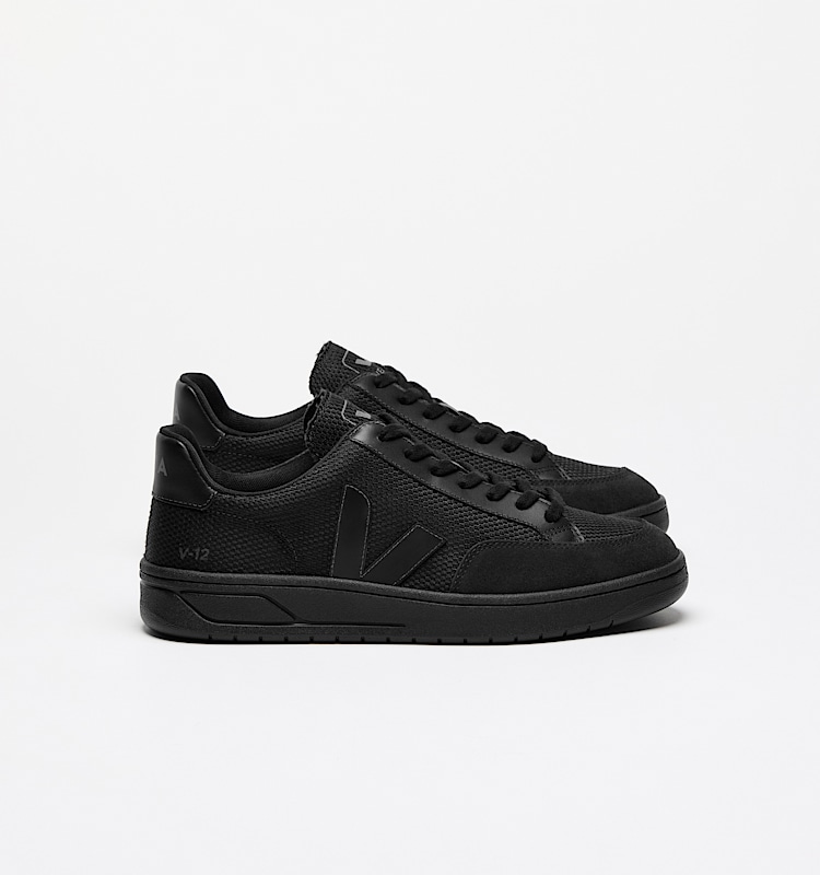 veja sneakers v-12 recycled black XD1720599 Lateral view