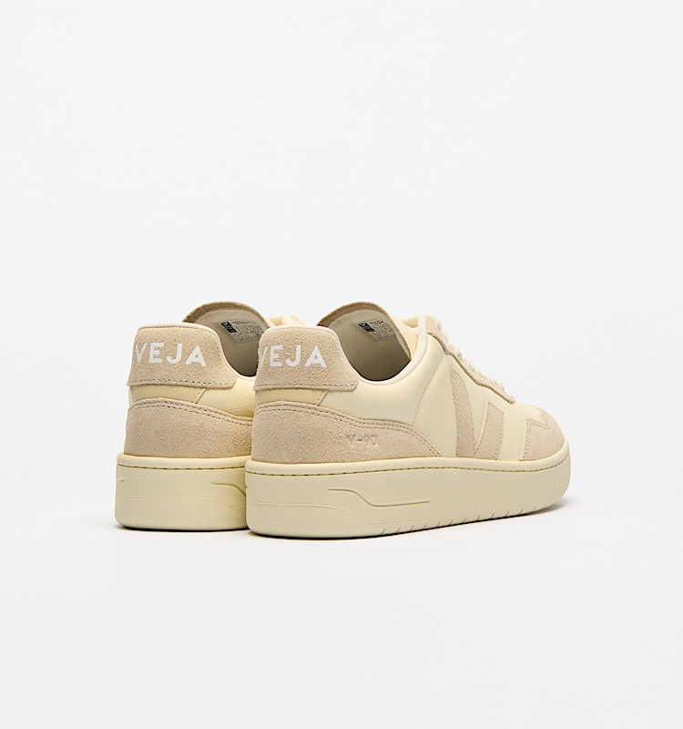 veja sneakers v-90 有机皮革 米色 VD2003892 Back view