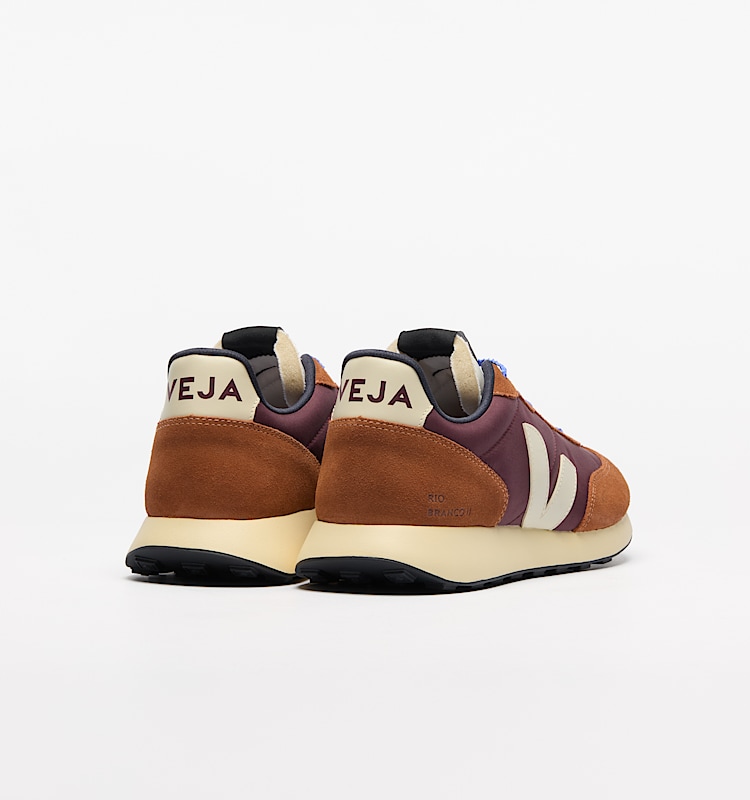 veja sneakers rio-branco-ii 回收再利用 褐色 RO3420852 Back view