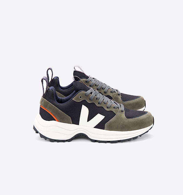 veja sneakers venturi recycled black VT0102115 Lateral view