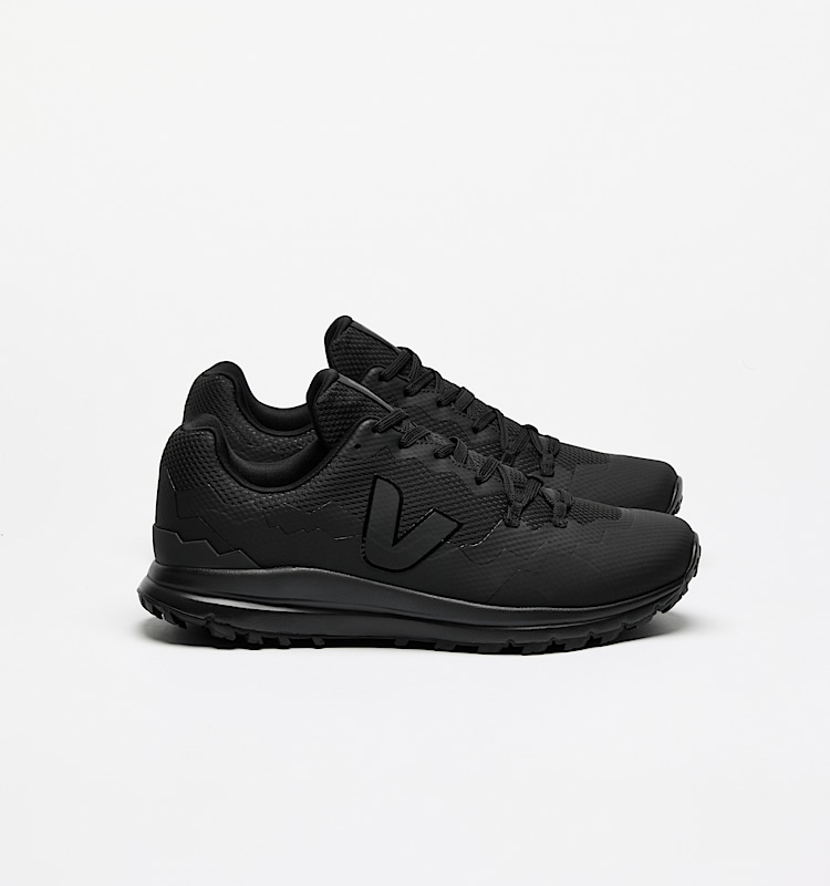 veja sneakers fitz-roy-light recycled black FT1803771 Lateral view