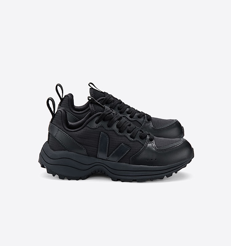 veja sneakers venturi recycled black VT0102232 Lateral view