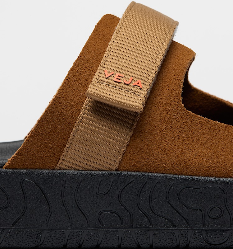 veja sneakers veja-x-homecore-arpoador suede brown HO3220934 Back view