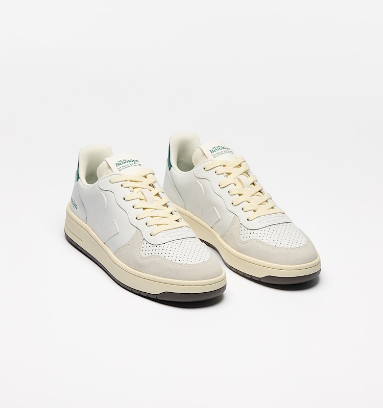 veja sneakers veja-x-brooklyn-v-10 white BR0221104 Top view
