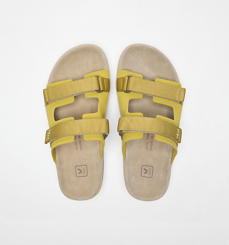 veja sapatilhas arpoador camurça amarelo AP3221032 Top view